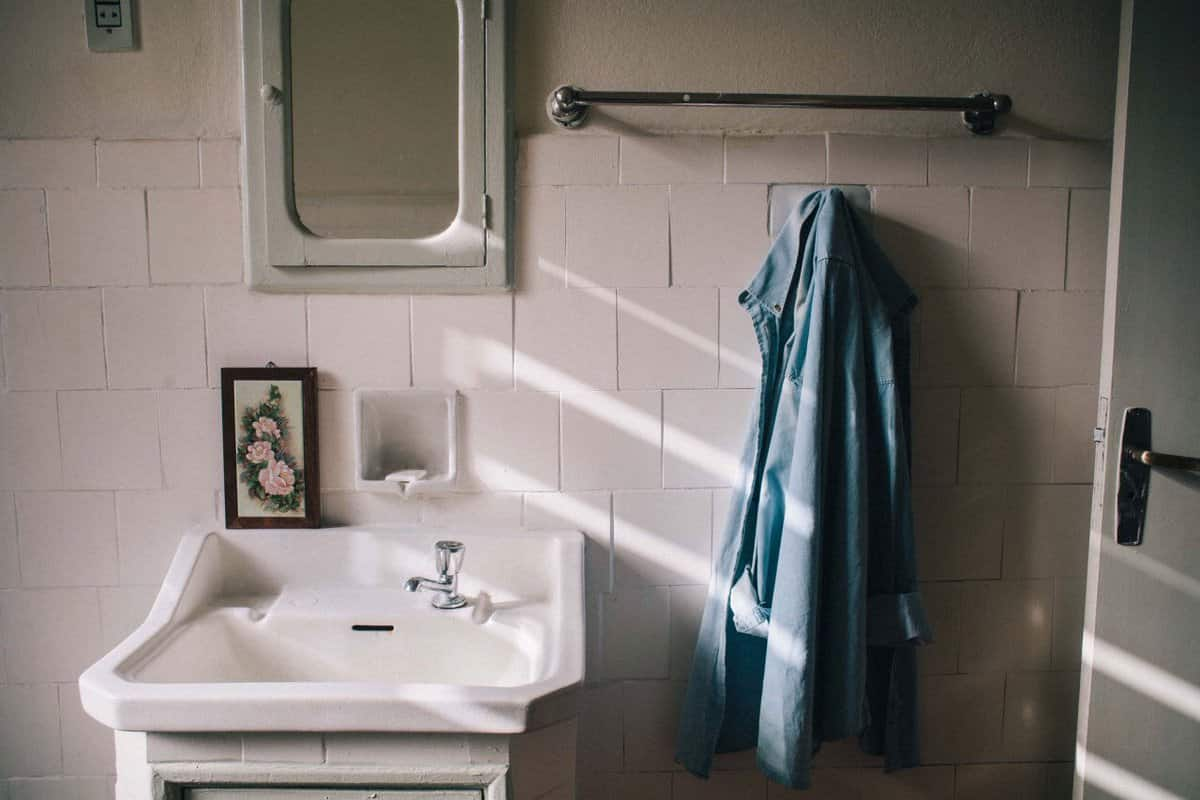  bathroom taps in wall provide an aesthetic look 